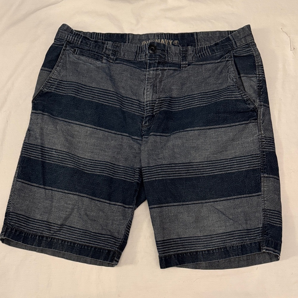 Vintage Old Navy Men's Dark Blue Striped Jean Shorts